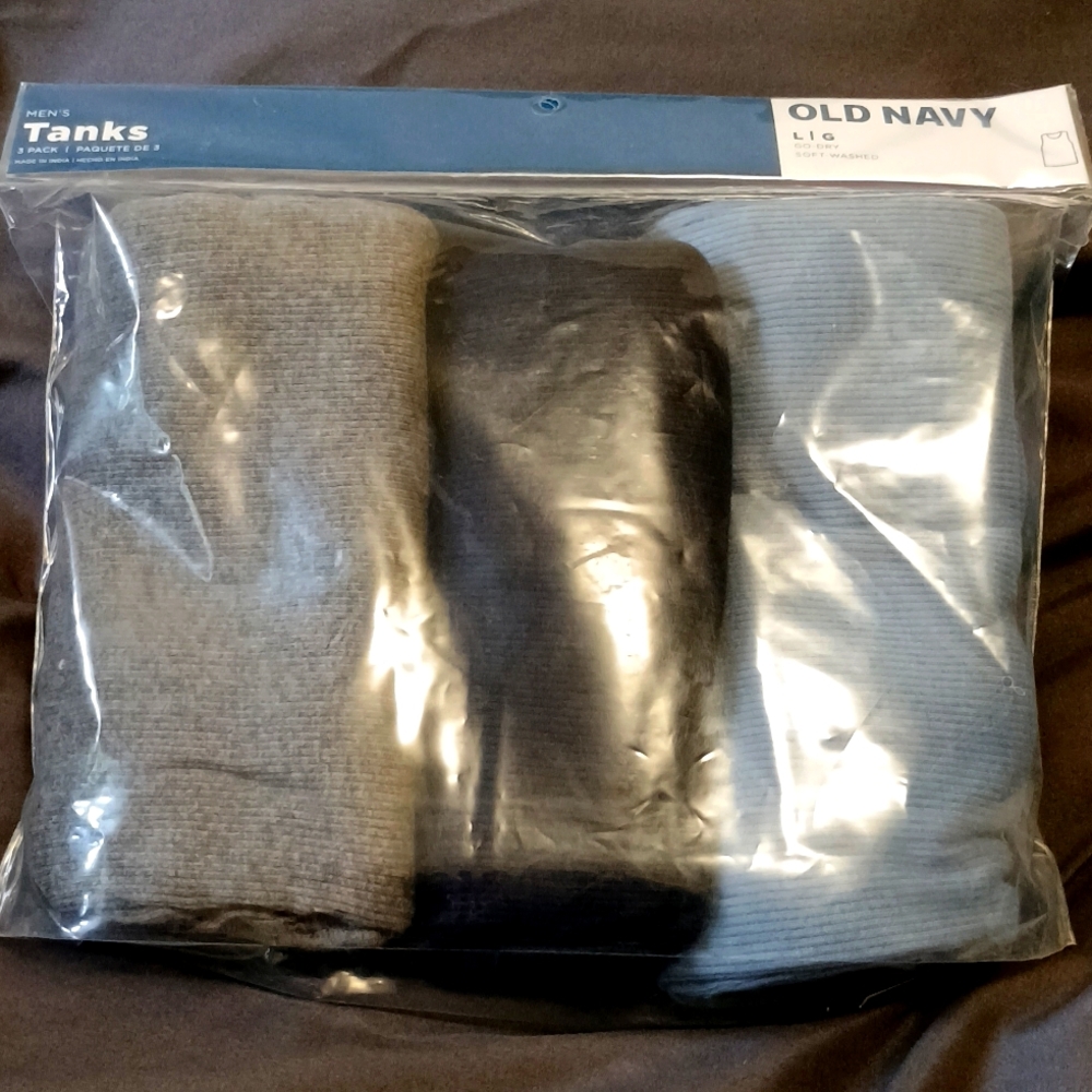 3 pack of tank tops. OLD NAVY